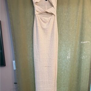 PrettyLittleThing Cream Maxi Dress